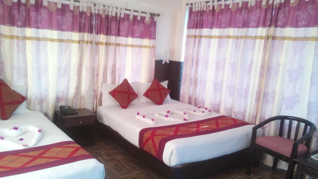 Hotel Center Lake Pokhara Exterior foto