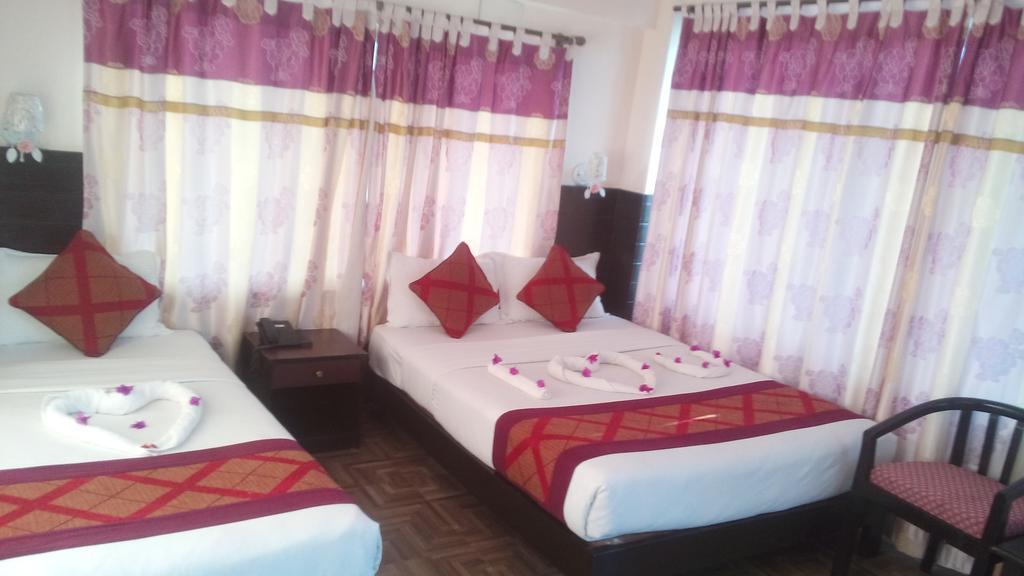 Hotel Center Lake Pokhara Zimmer foto