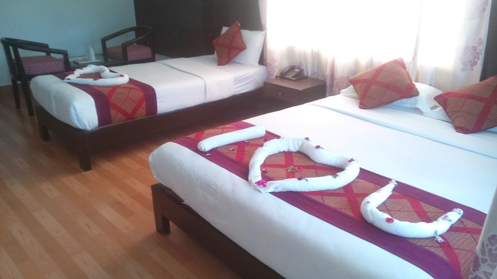 Hotel Center Lake Pokhara Exterior foto