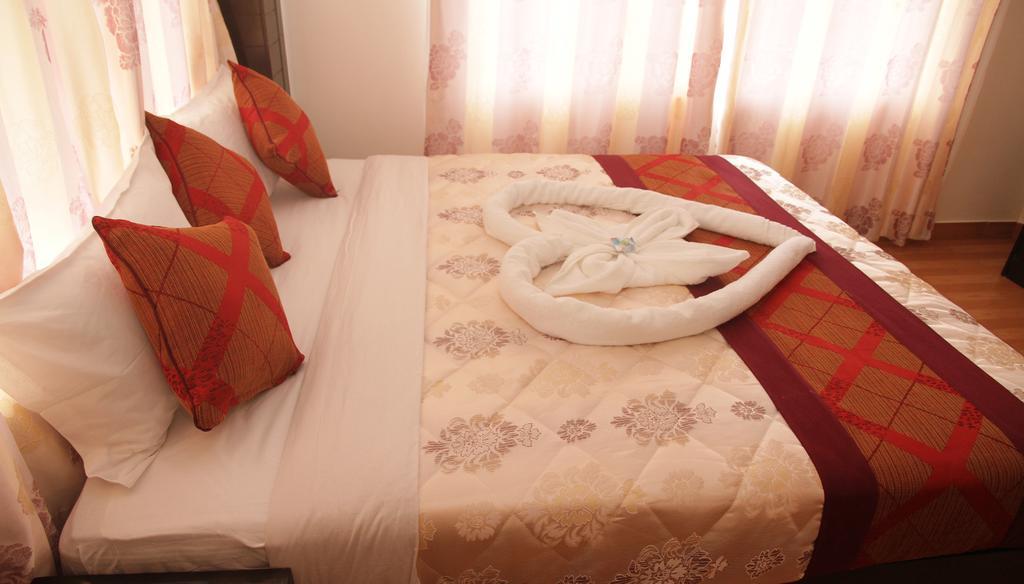 Hotel Center Lake Pokhara Exterior foto